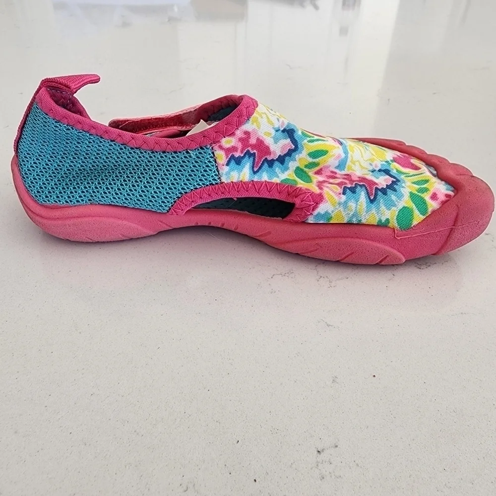 Newtz Water Shoes Pink Blue Tie Dye Velcro Closure Girls 11/12 Amphibian Cute
